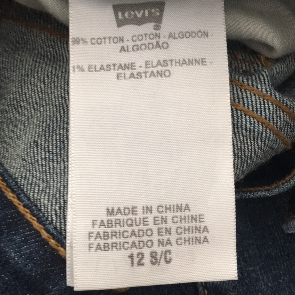 Ladies Levi’s - Picture 5 of 5